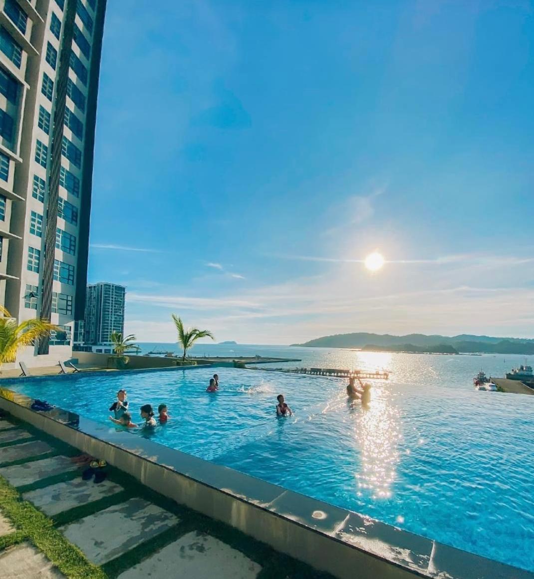 Seaview Luxury Condo Homestay 2Bed 2Bath Jesselton Quay By R2 Residence Kota Kinabalu Zewnętrze zdjęcie